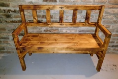 Lavička s operadlom 01/2021