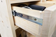 Nočné stolíky 04/2023